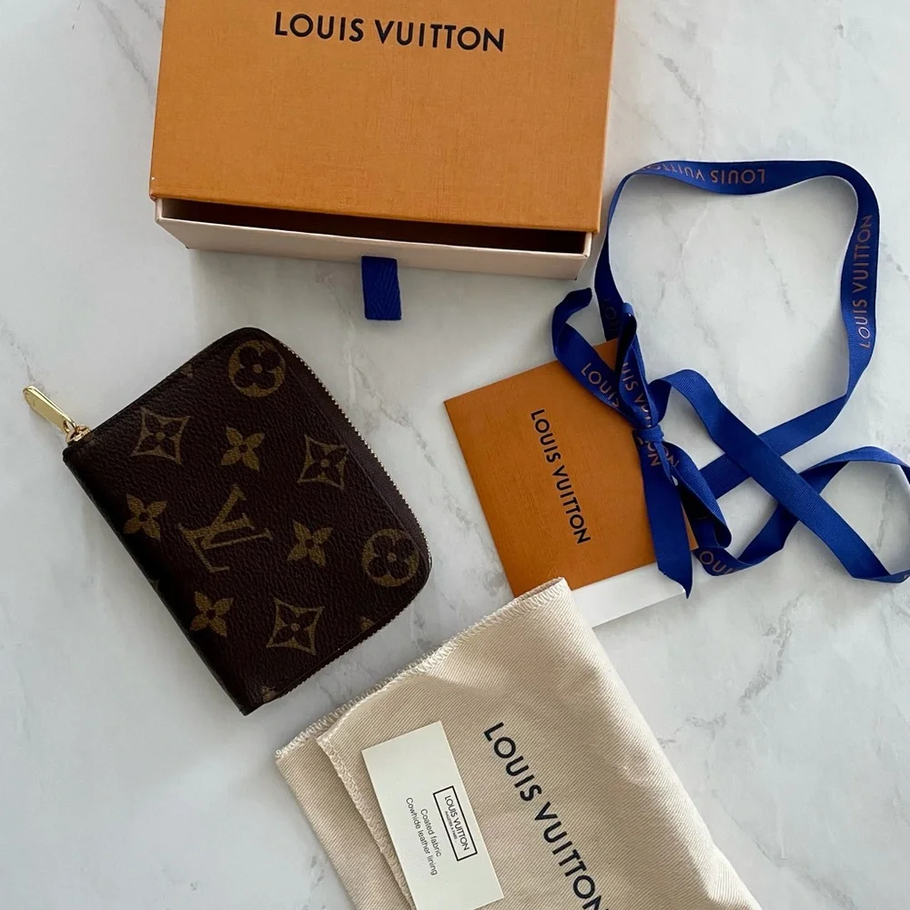 Authentic Louis Vuitton Zippy Coin Purse Monogram - Picture 8 of 10